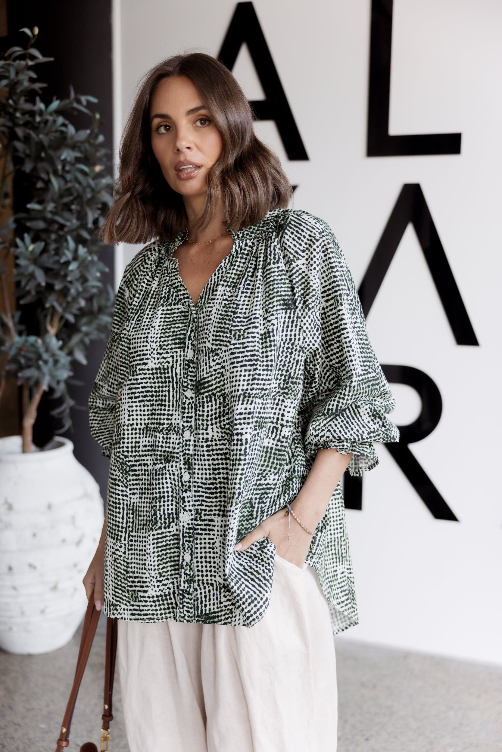 MEEKA Blouse Emerald Textured Print