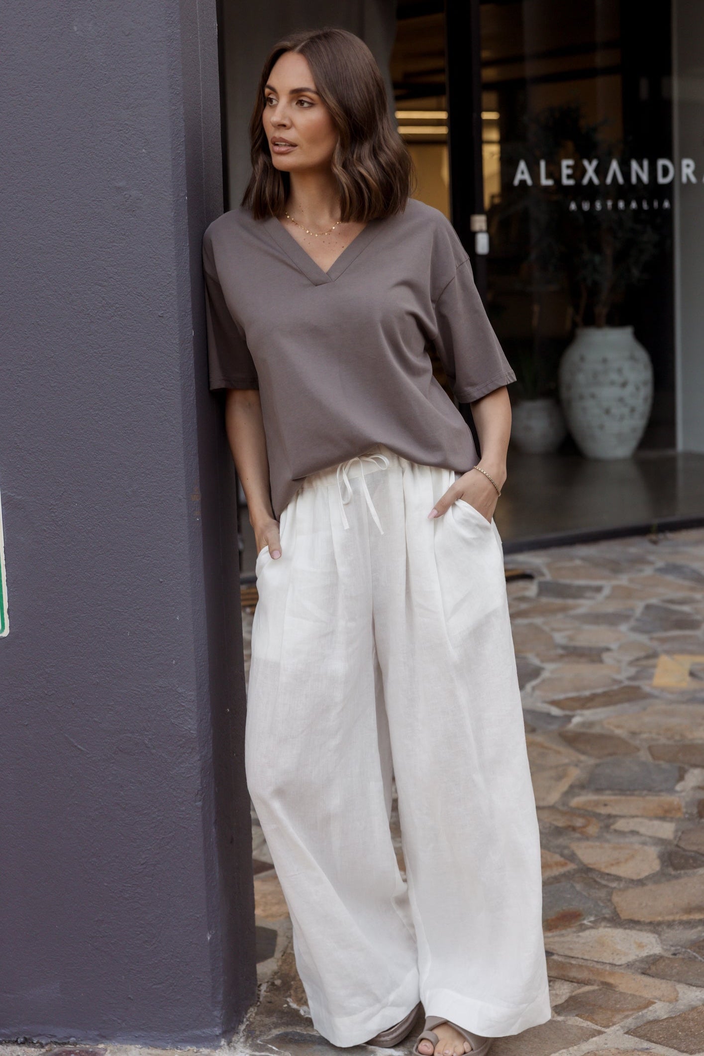 NIX V-Neck T-Shirt Taupe Brown