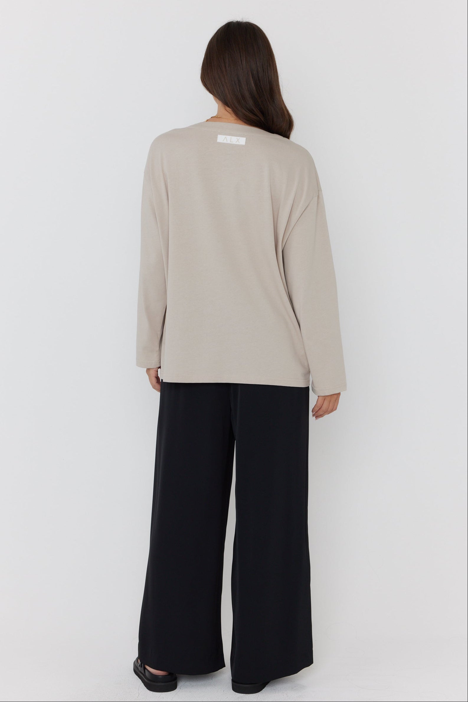 NIX V Long Sleeve Top Stone