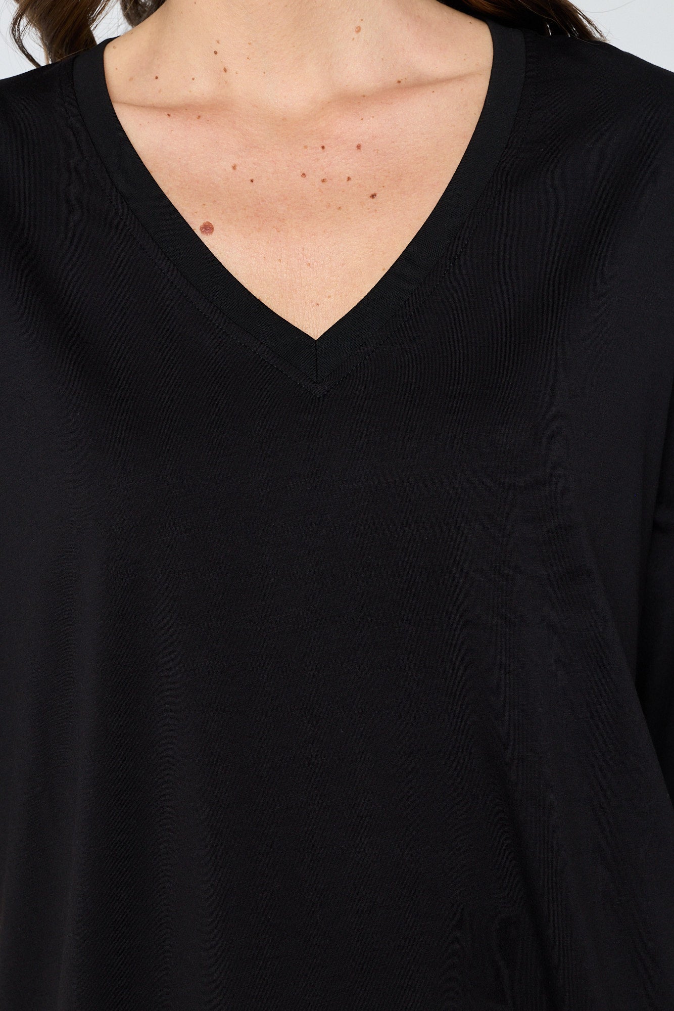 BALTIS V-Neck T-Shirt Black