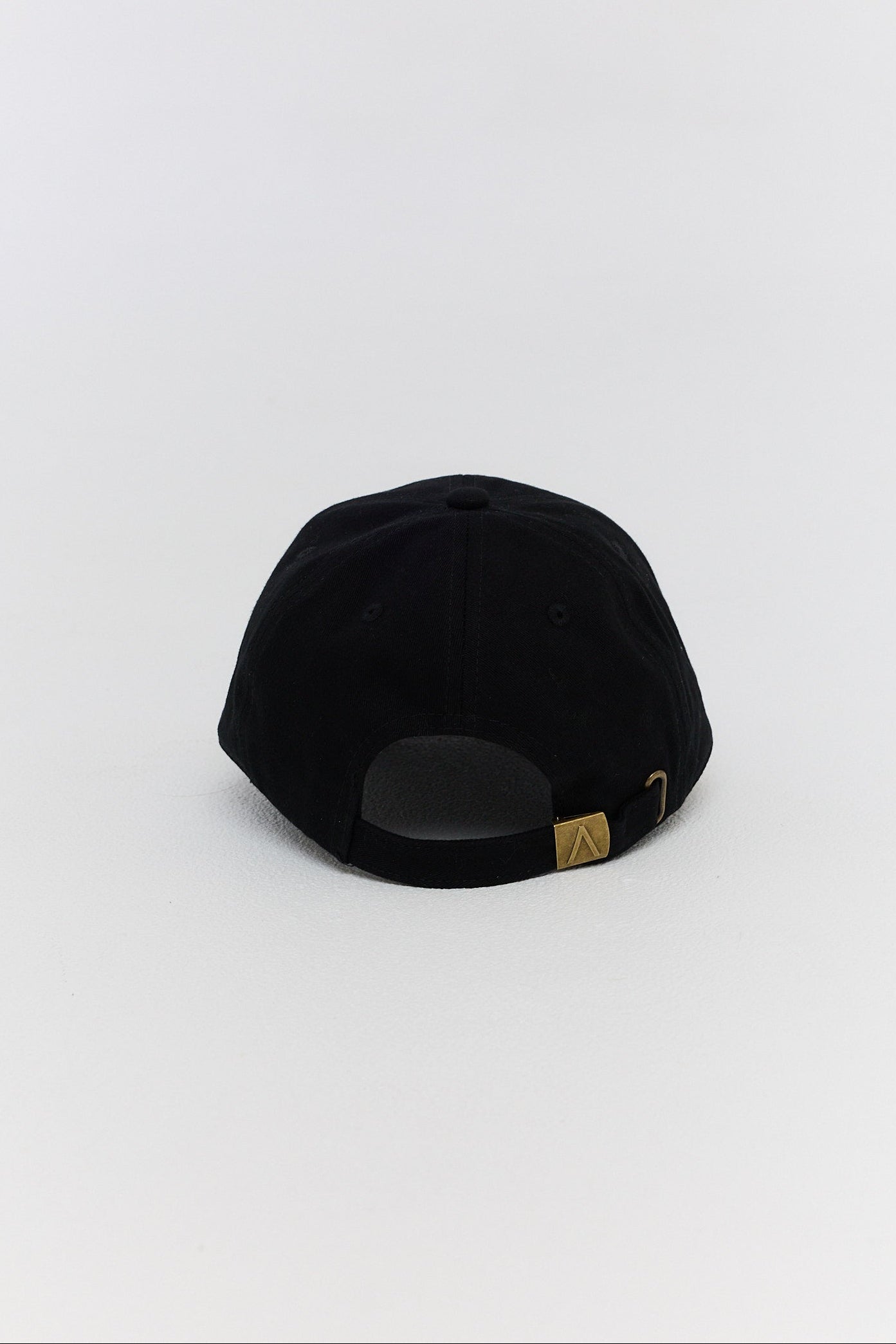 CAP Black
