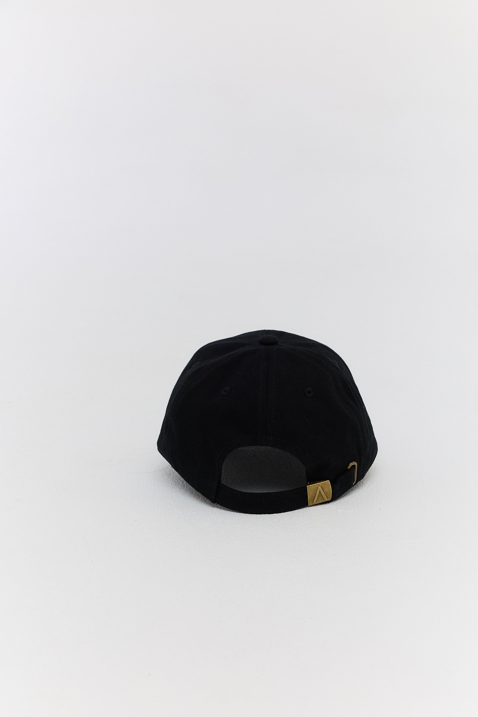 CAP Black