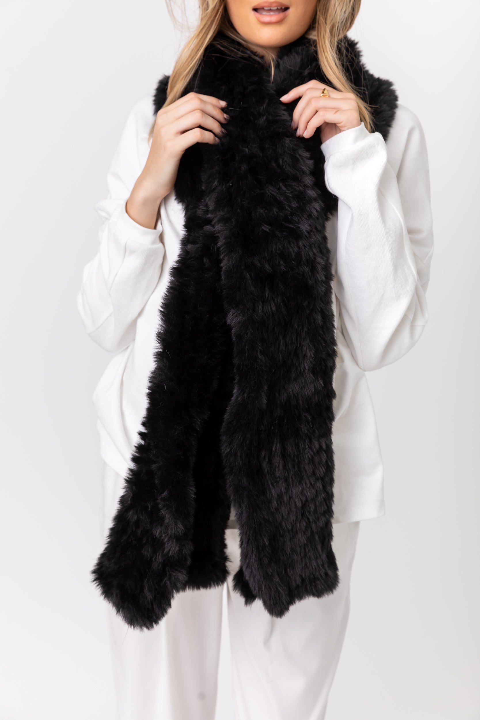 KALUA Faux Scarf Black