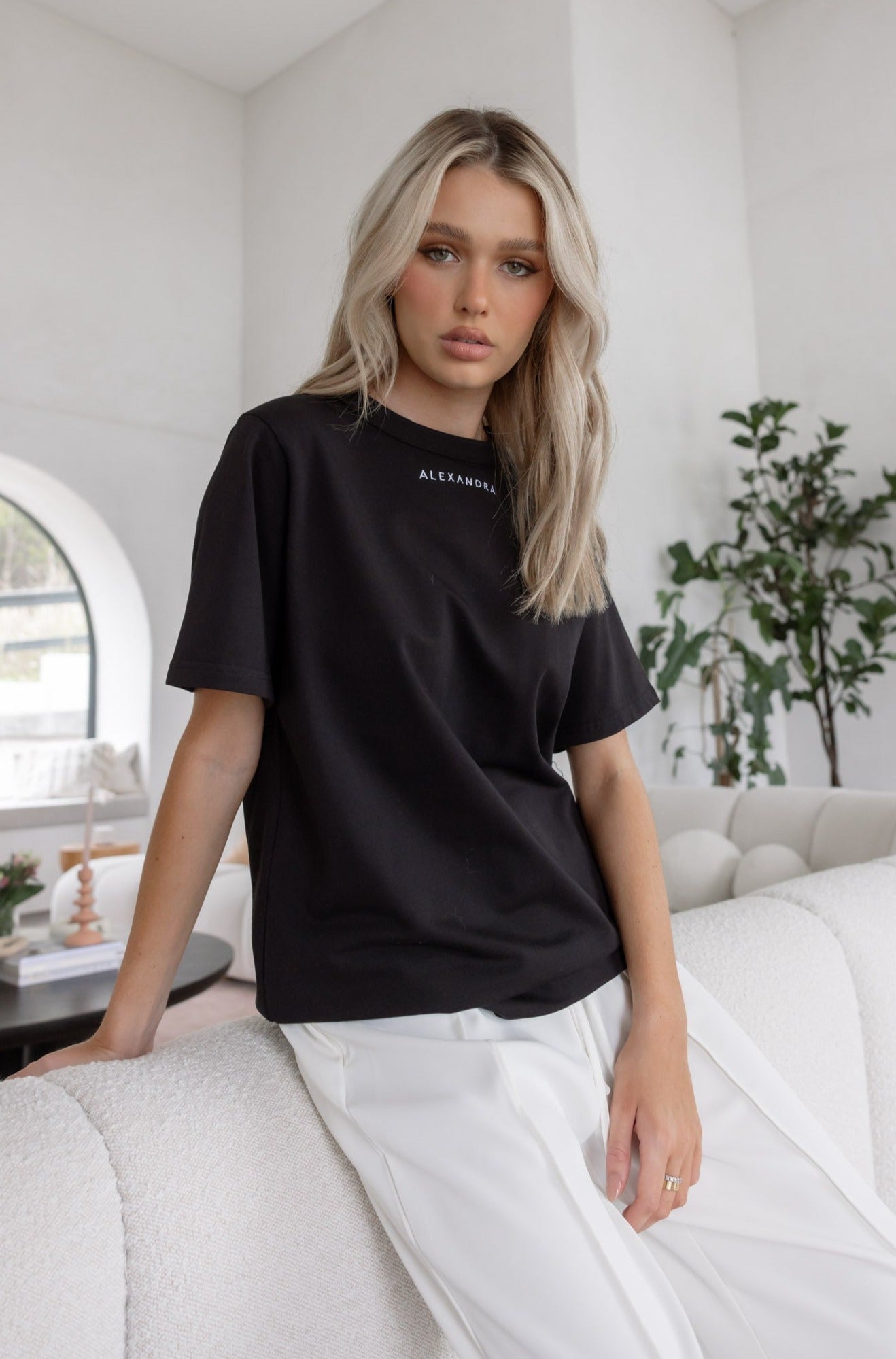 LOLO T-Shirt Black