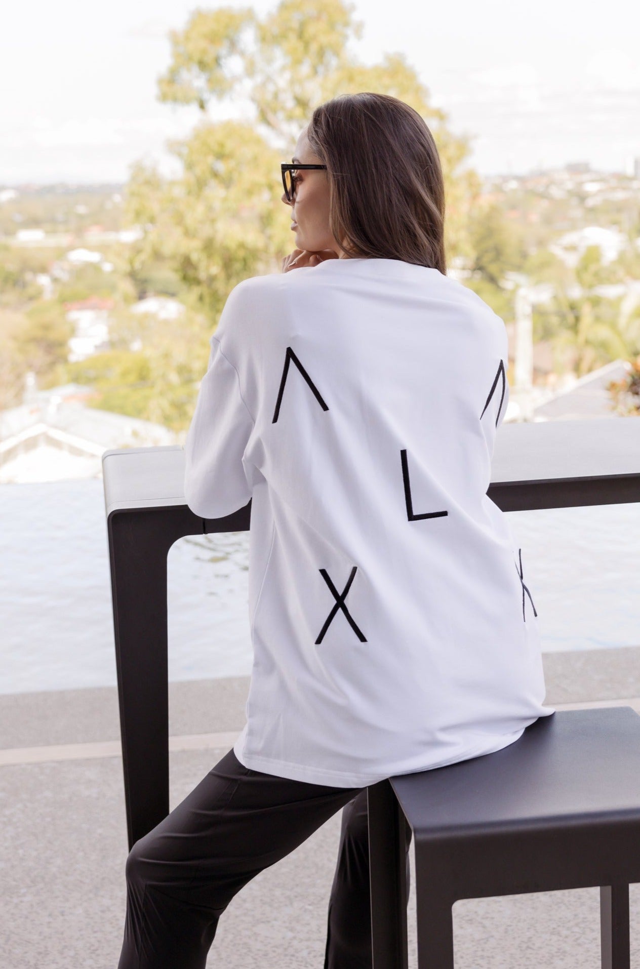 PAVILLION T-Shirt White – A L E X A N D R A