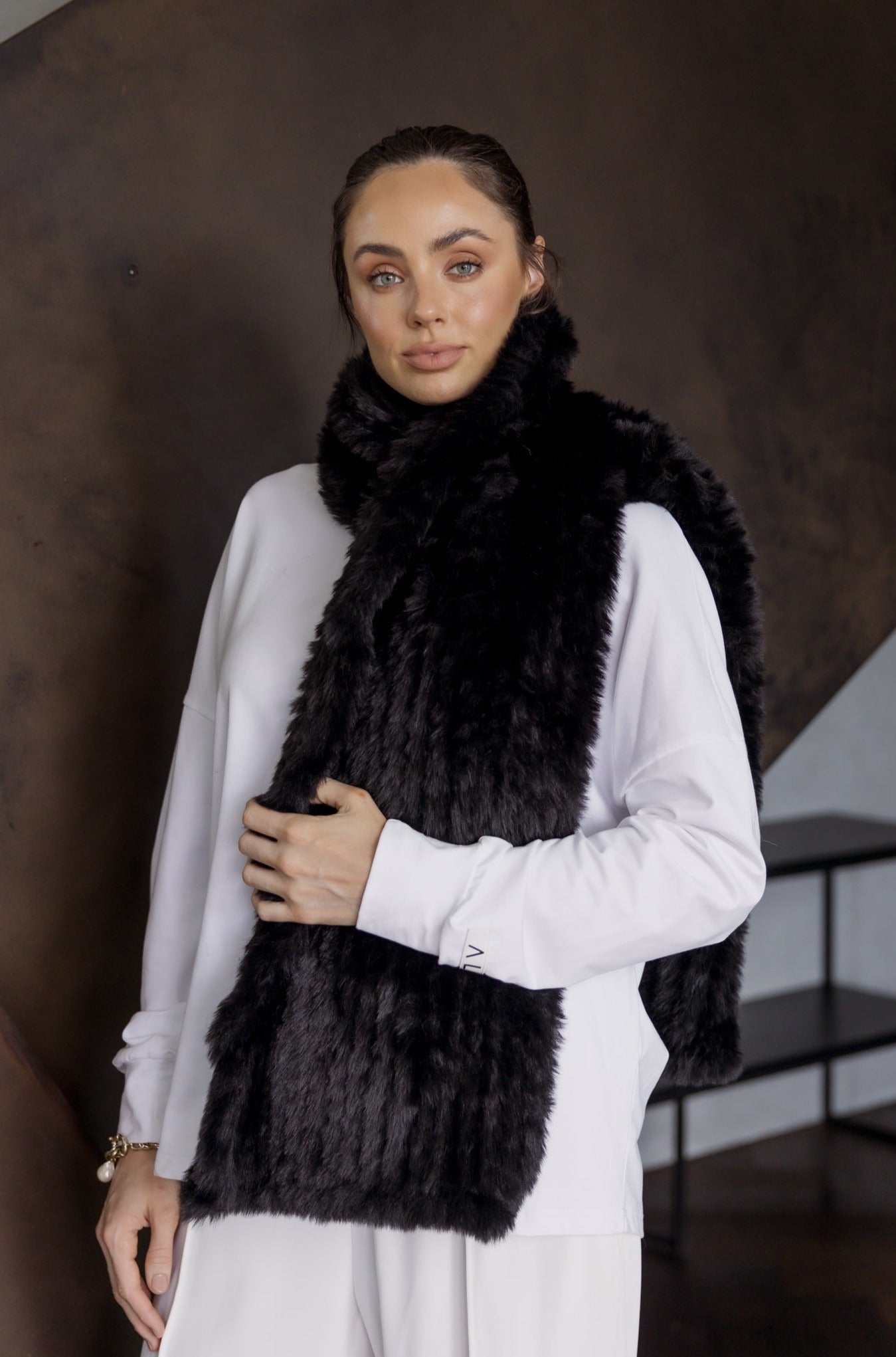 KALUA Faux Scarf Black