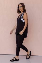 JOBAK Singlet Black & White